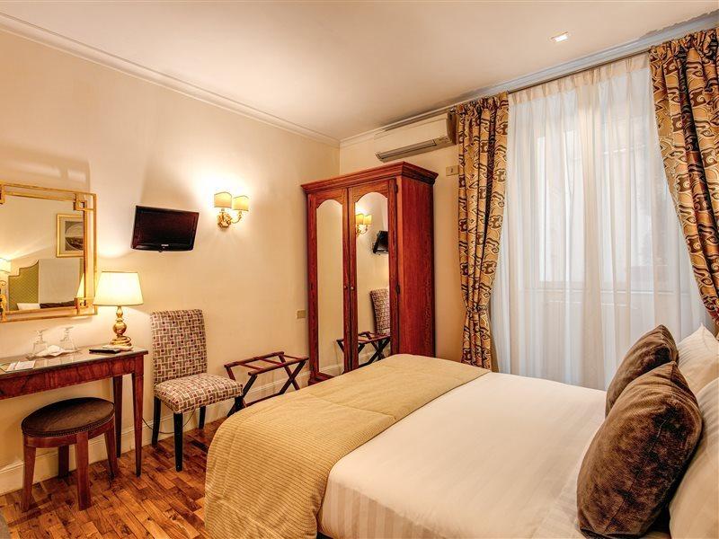 Hotel Cortina 3*