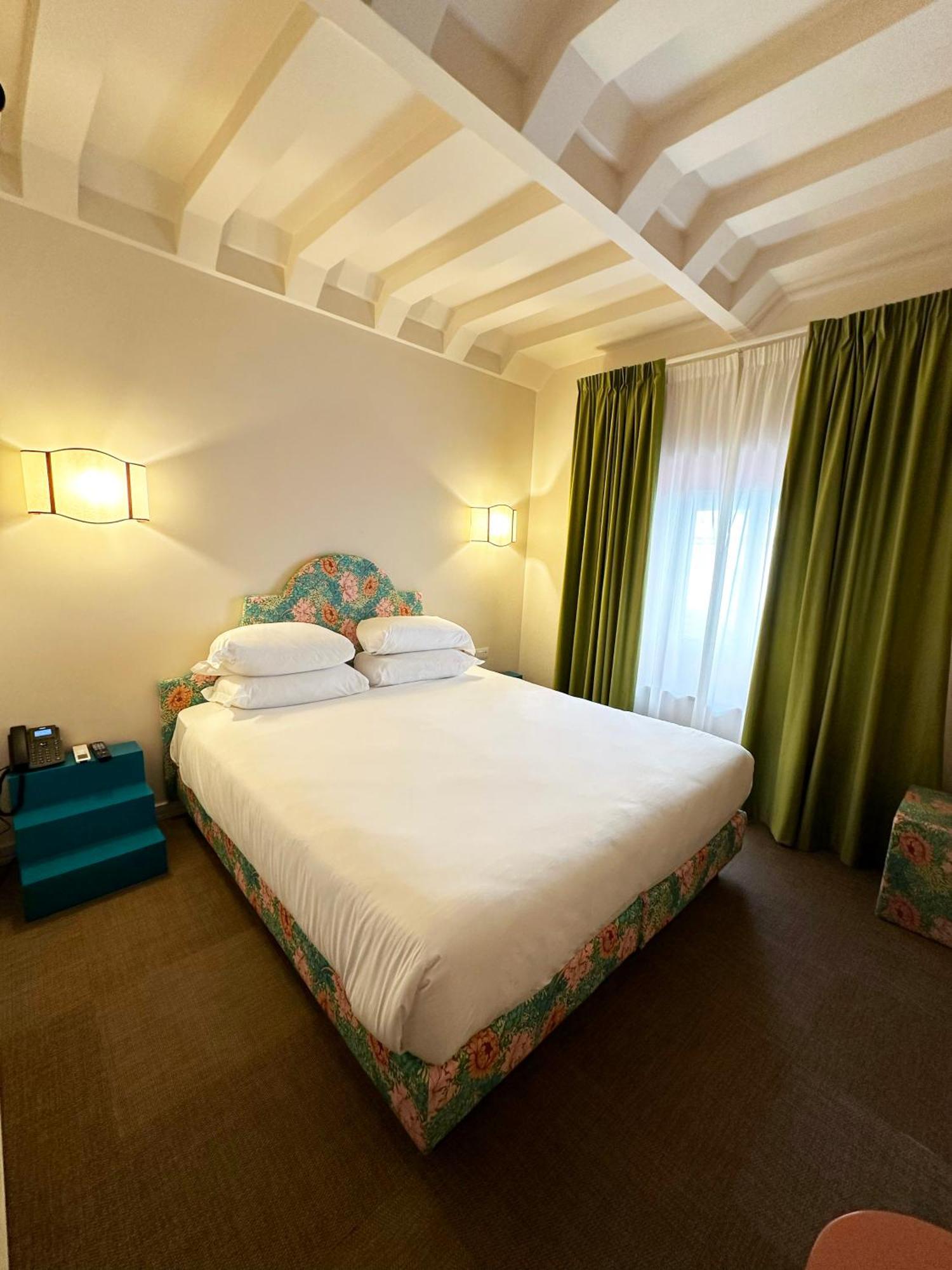Cortina Hotel